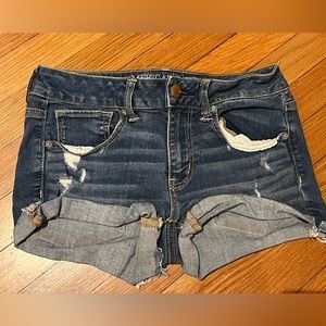 American Eagle jean shorts excellent condition size 6